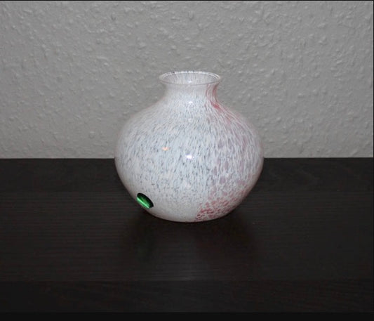 Vas från Lindshammar Glasbruk