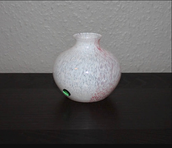 Vas från Lindshammar Glasbruk